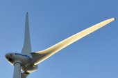 Drie nieuwe windmolens op terrein Kloosterboer Vlissingen